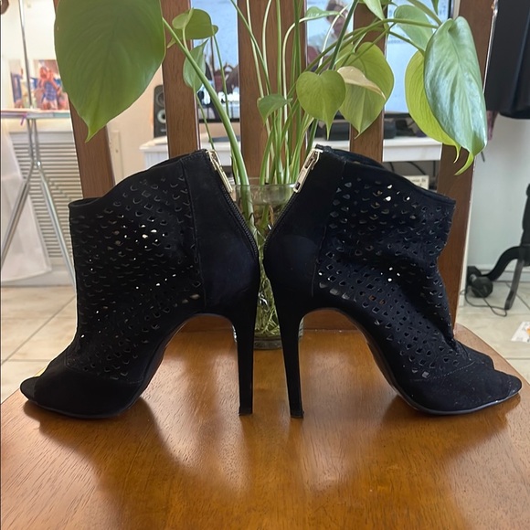 Forever 21 | Women’s Black Perforated Ankle Booties - Picture 4 of 9